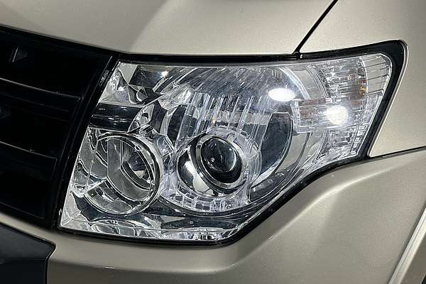 2010 Mitsubishi Pajero GLX LWB (4x4) NT MY10