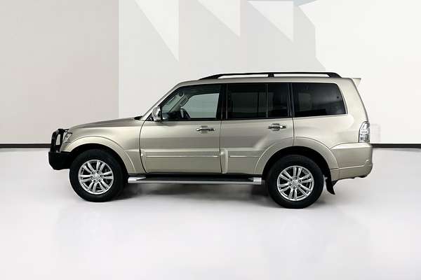 2013 Mitsubishi PAJERO EXCEED LWB (4x4) NW MY13