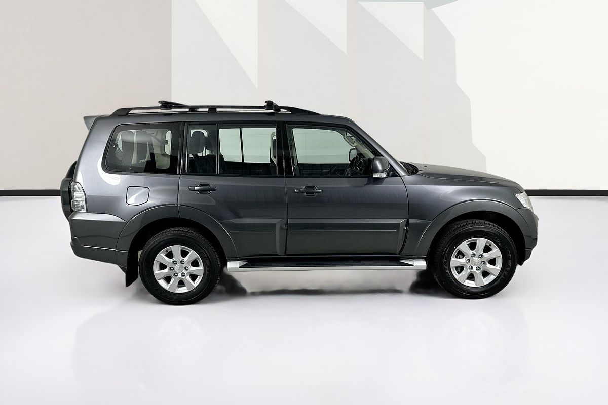 2019 Mitsubishi PAJERO GLX NX