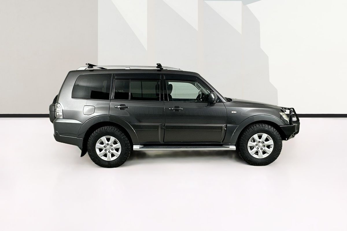 2011 Mitsubishi PAJERO GLS LWB (4x4) NT MY11