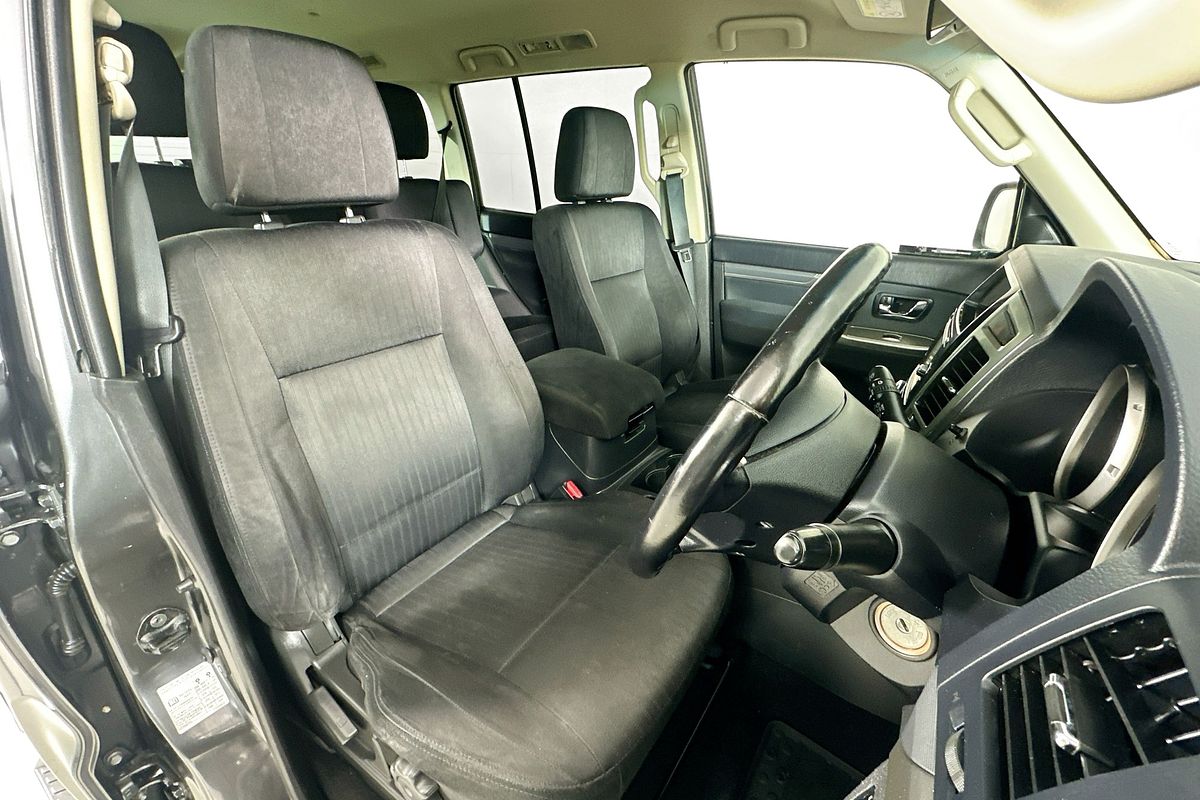 2015 Mitsubishi PAJERO GLX LWB (4x4) NX MY15