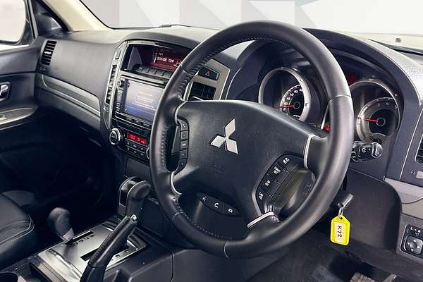 2014 Mitsubishi PAJERO GLS LWB (4x4) NX MY15