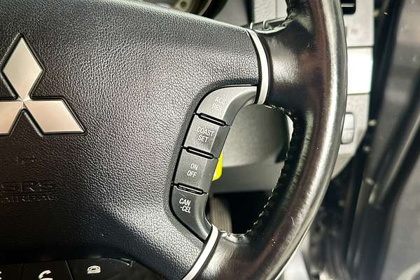 2015 Mitsubishi PAJERO GLX LWB (4x4) NX MY15