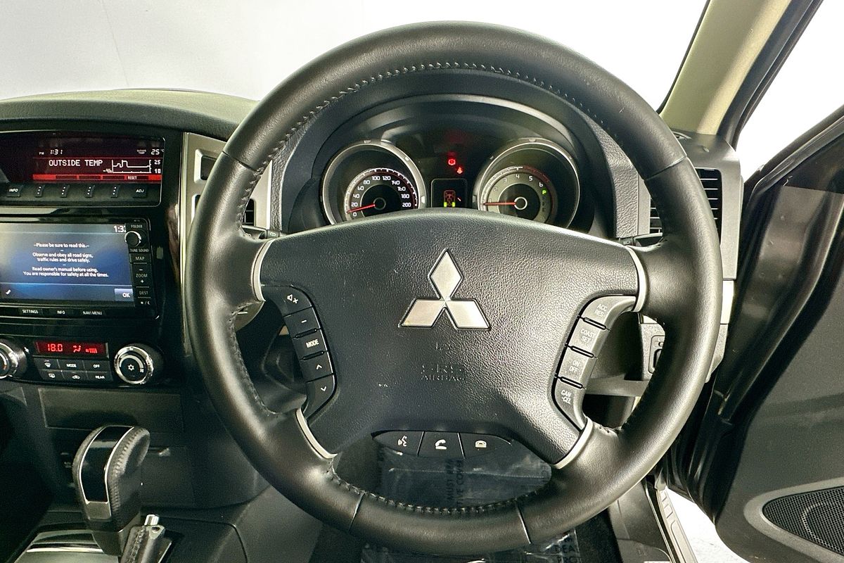 2014 Mitsubishi PAJERO GLS LWB (4x4) NX MY15