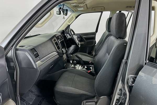 2019 Mitsubishi PAJERO GLX NX