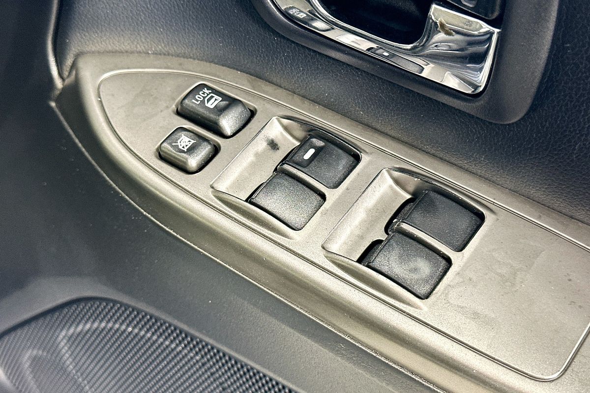 2014 Mitsubishi PAJERO GLS LWB (4x4) NX MY15