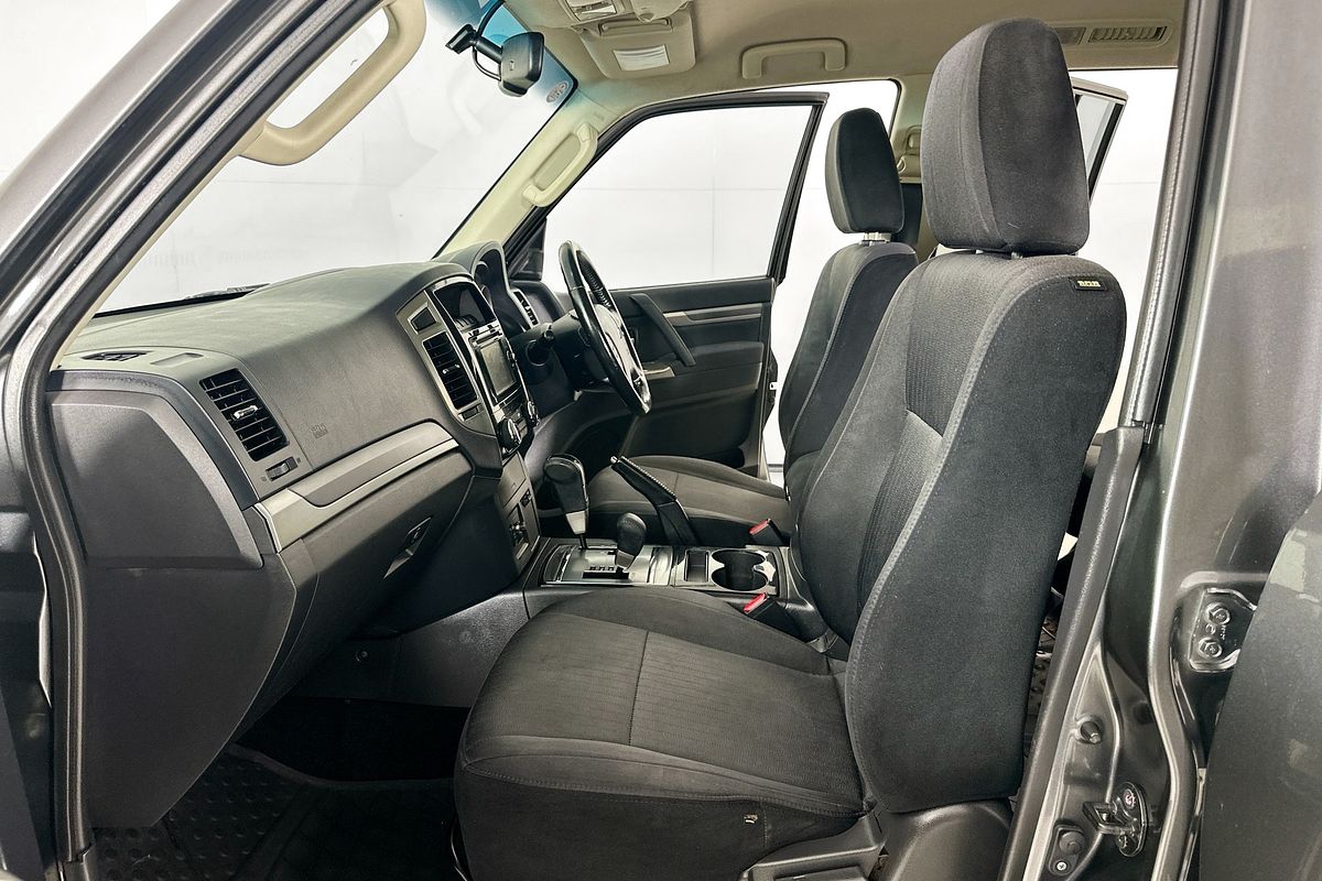 2015 Mitsubishi PAJERO GLX LWB (4x4) NX MY15