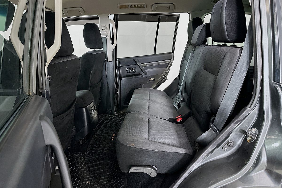 2011 Mitsubishi PAJERO GLS LWB (4x4) NT MY11