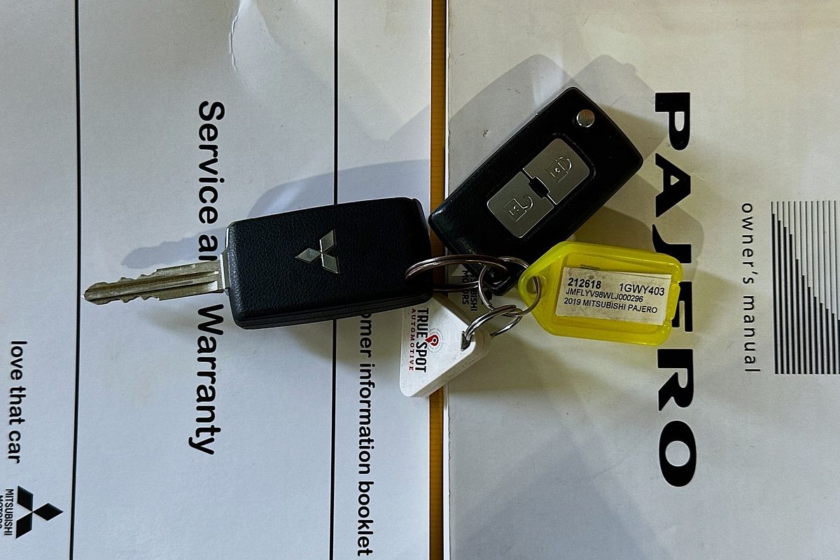 2019 Mitsubishi PAJERO GLX NX