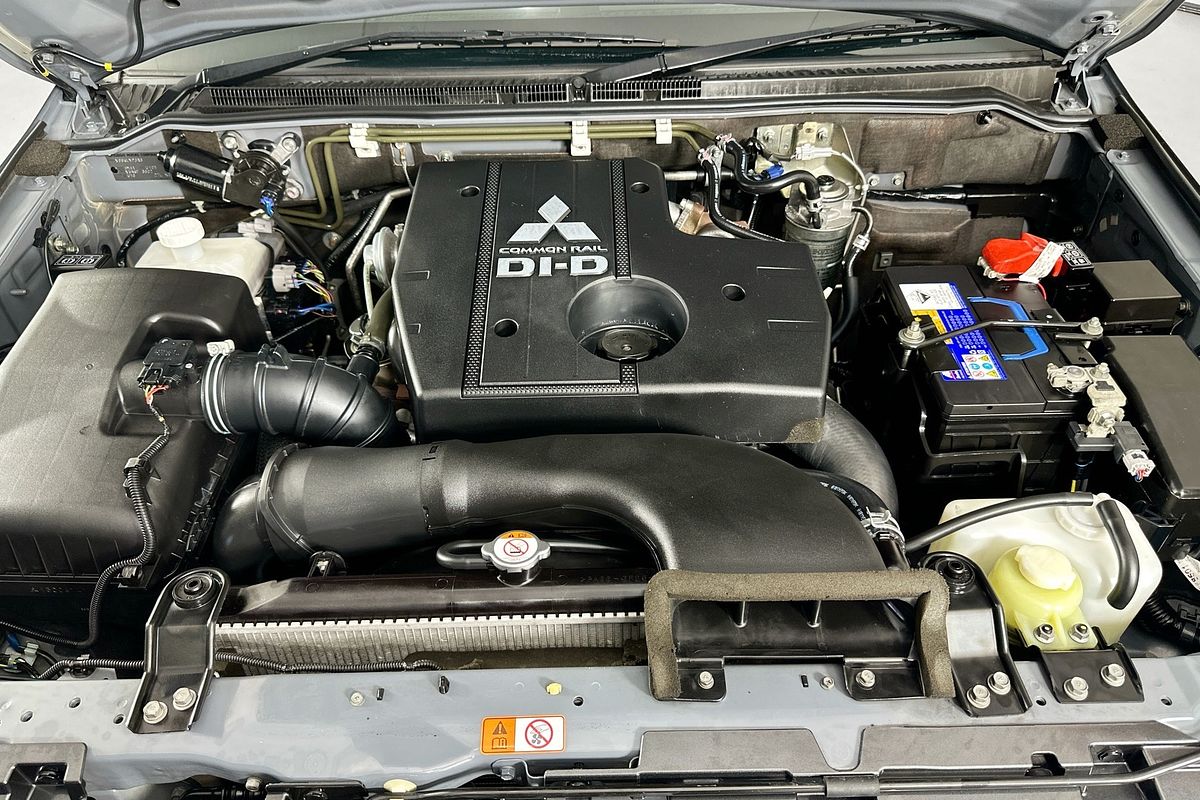 2019 Mitsubishi PAJERO EXCEED LWB (4x4) 7 SEAT NX MY19