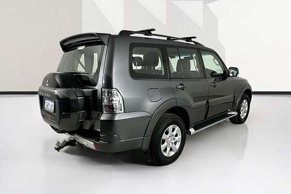 2019 Mitsubishi PAJERO GLX NX