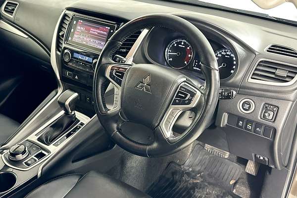 2018 Mitsubishi PAJERO SPORT EXCEED (4x4) 7 SEAT MY18
