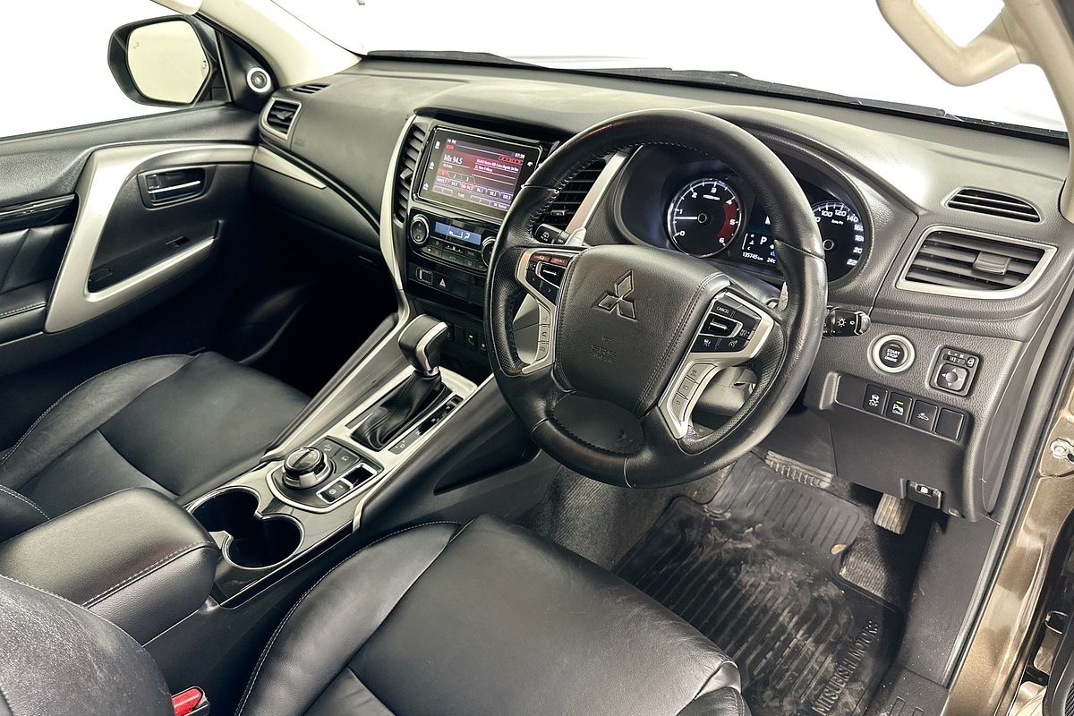 2018 Mitsubishi PAJERO SPORT EXCEED (4x4) 7 SEAT MY18