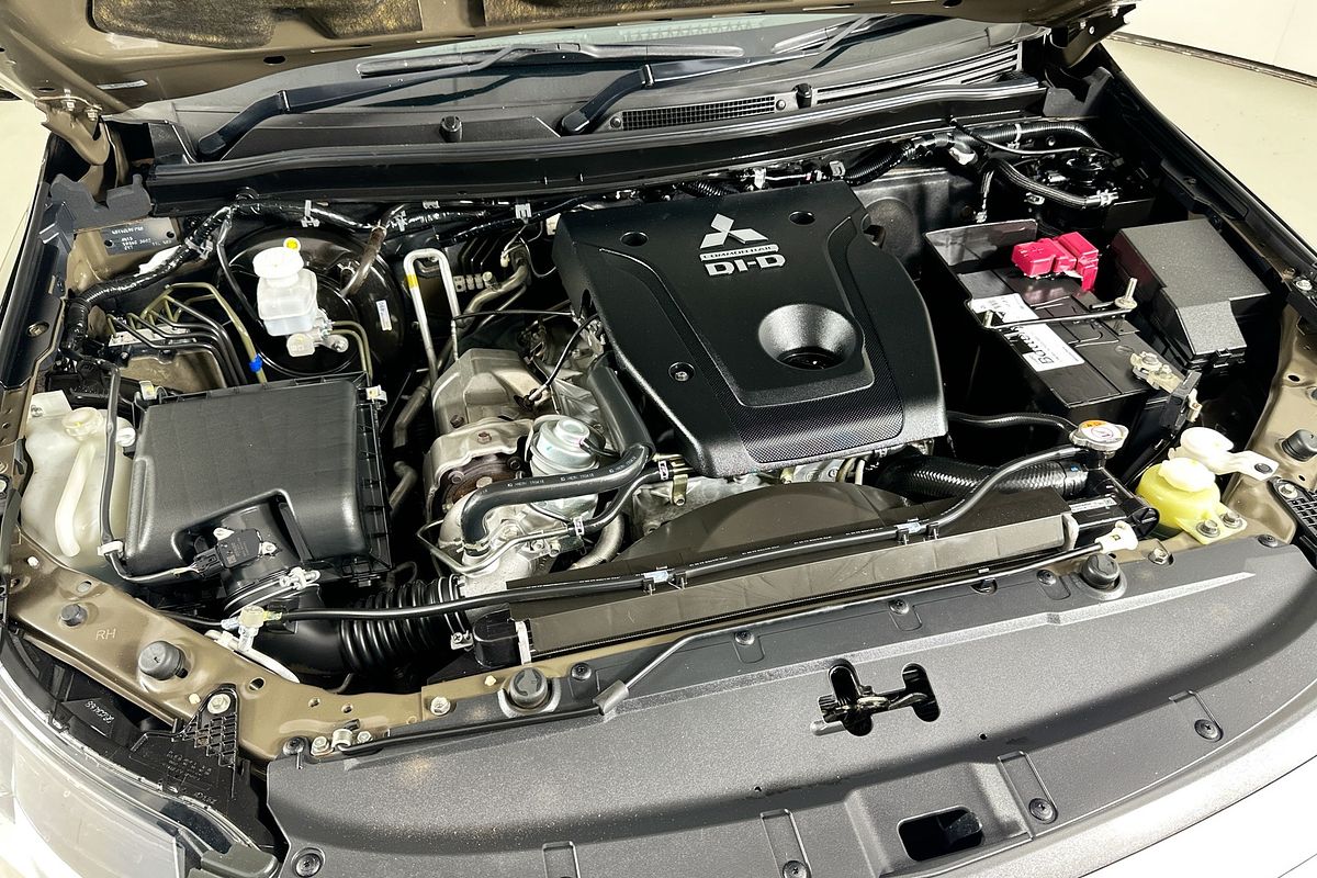 2018 Mitsubishi PAJERO SPORT EXCEED (4x4) 7 SEAT MY18