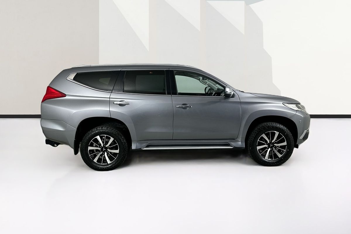 2016 Mitsubishi PAJERO SPORT EXCEED (4x4) QE