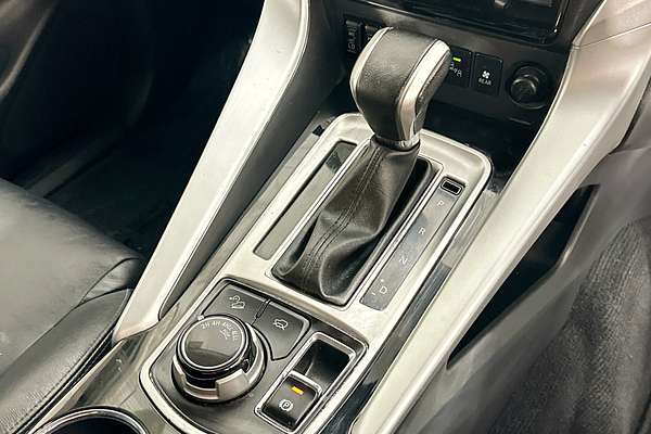 2017 Mitsubishi PAJERO SPORT EXCEED (4x4) 7 SEAT MY17