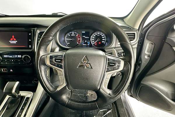 2016 Mitsubishi PAJERO SPORT EXCEED (4x4) QE