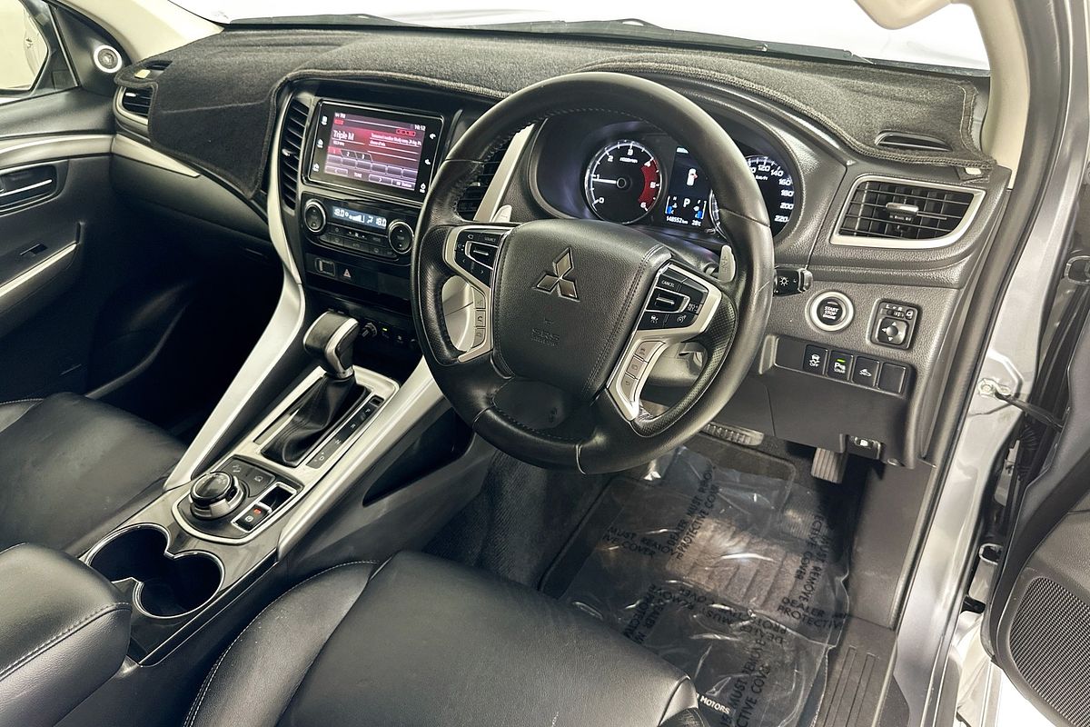 2017 Mitsubishi PAJERO SPORT EXCEED (4x4) 7 SEAT MY17