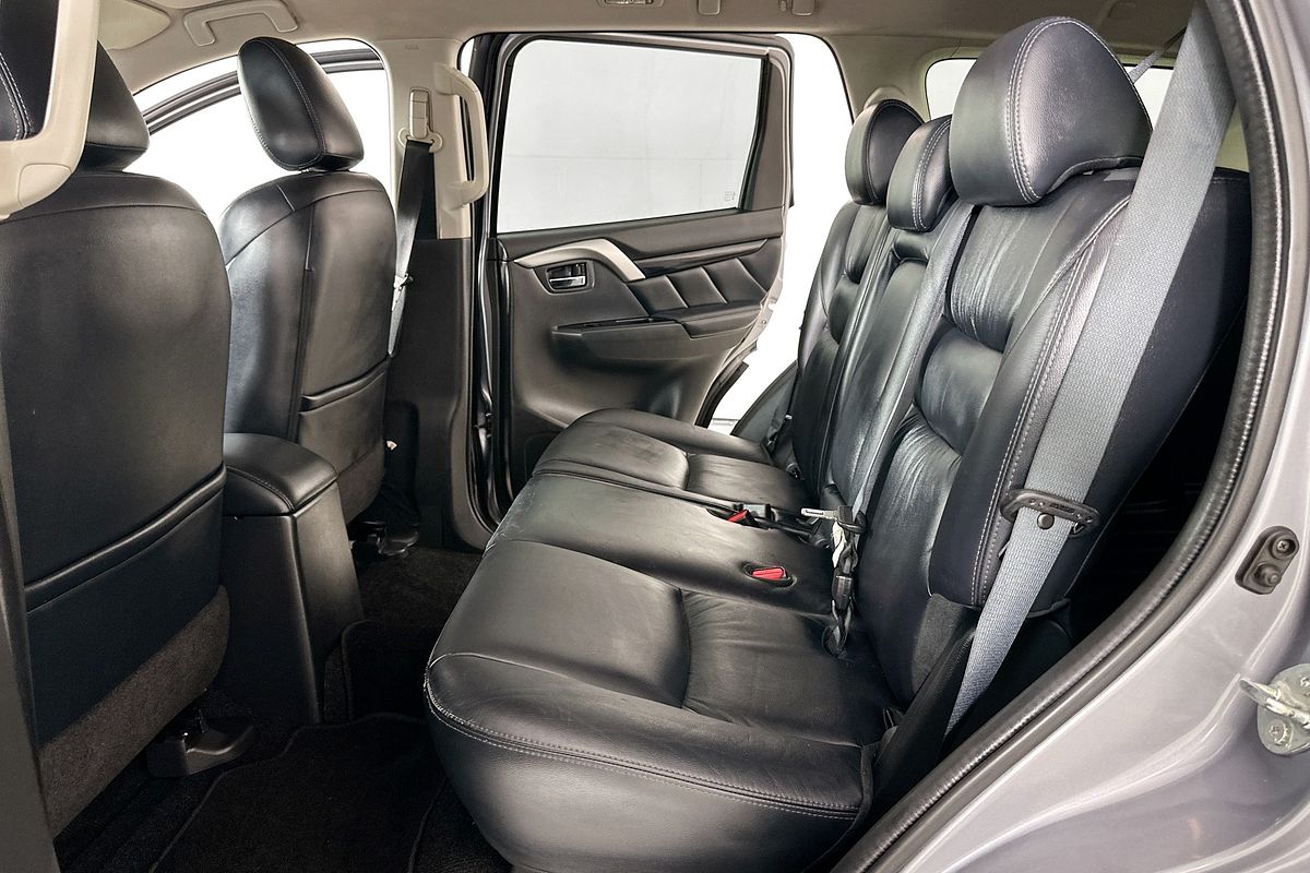 2016 Mitsubishi PAJERO SPORT EXCEED (4x4) QE