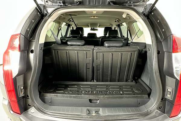 2017 Mitsubishi PAJERO SPORT EXCEED (4x4) 7 SEAT MY17