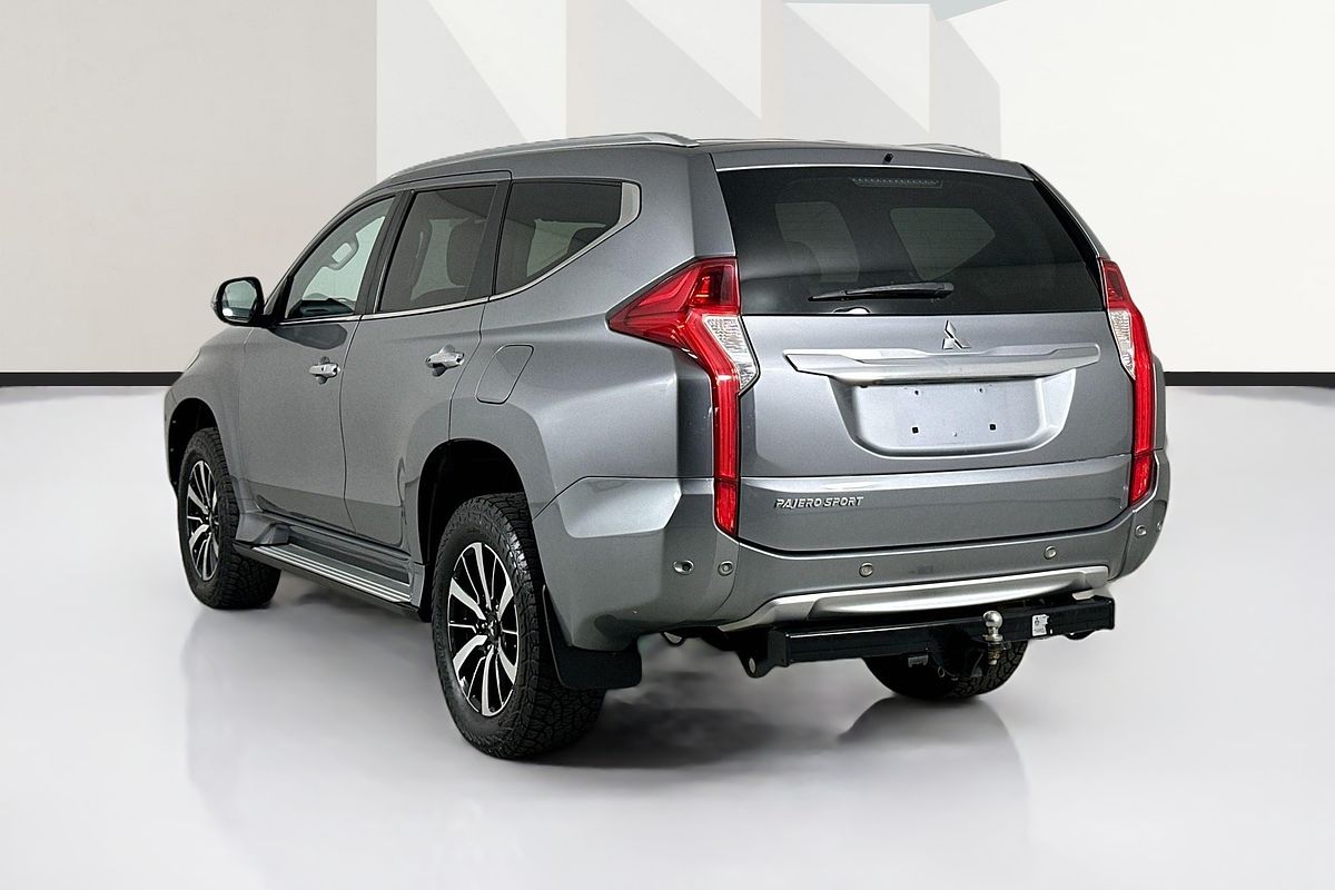 2016 Mitsubishi PAJERO SPORT EXCEED (4x4) QE