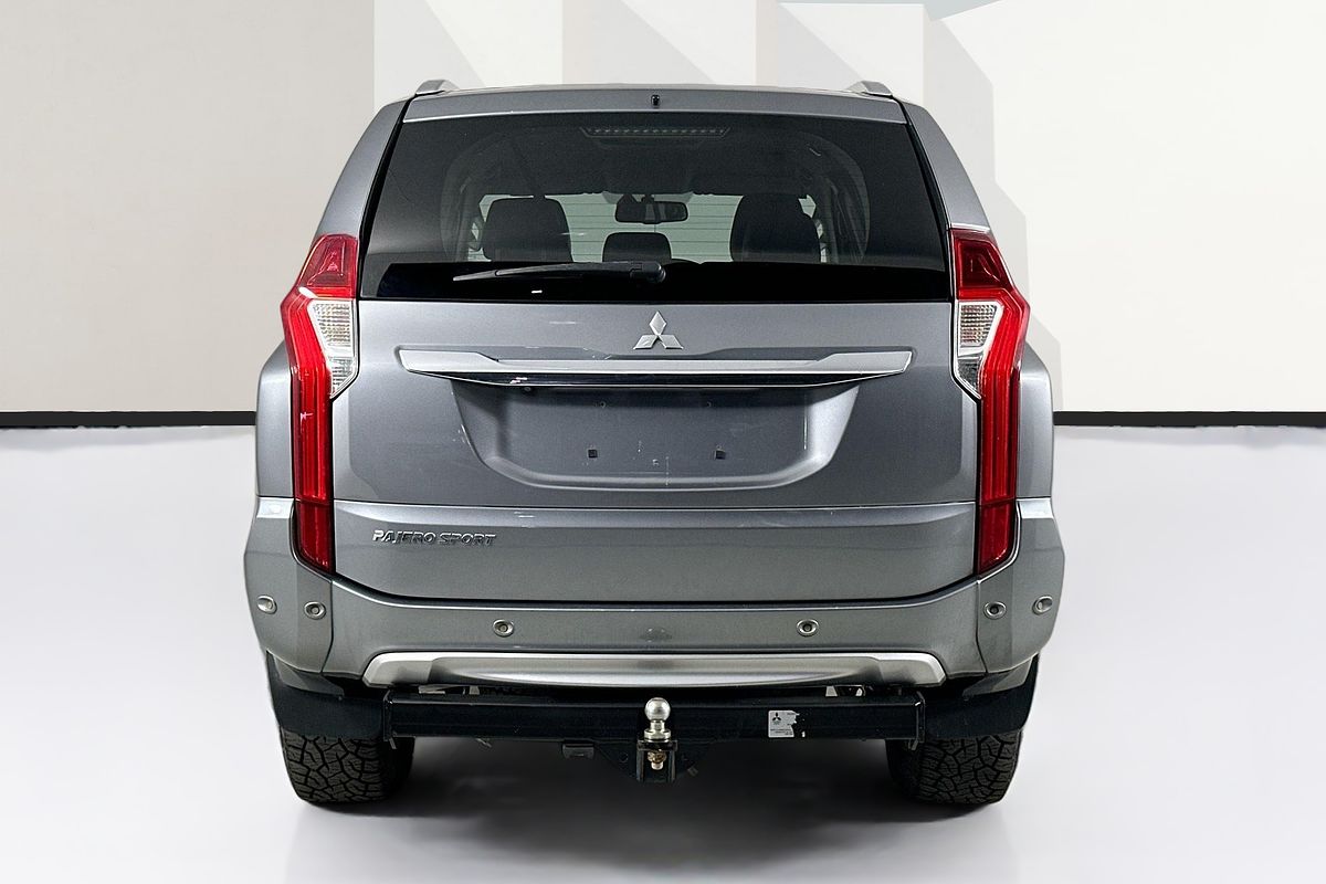 2016 Mitsubishi PAJERO SPORT EXCEED (4x4) QE