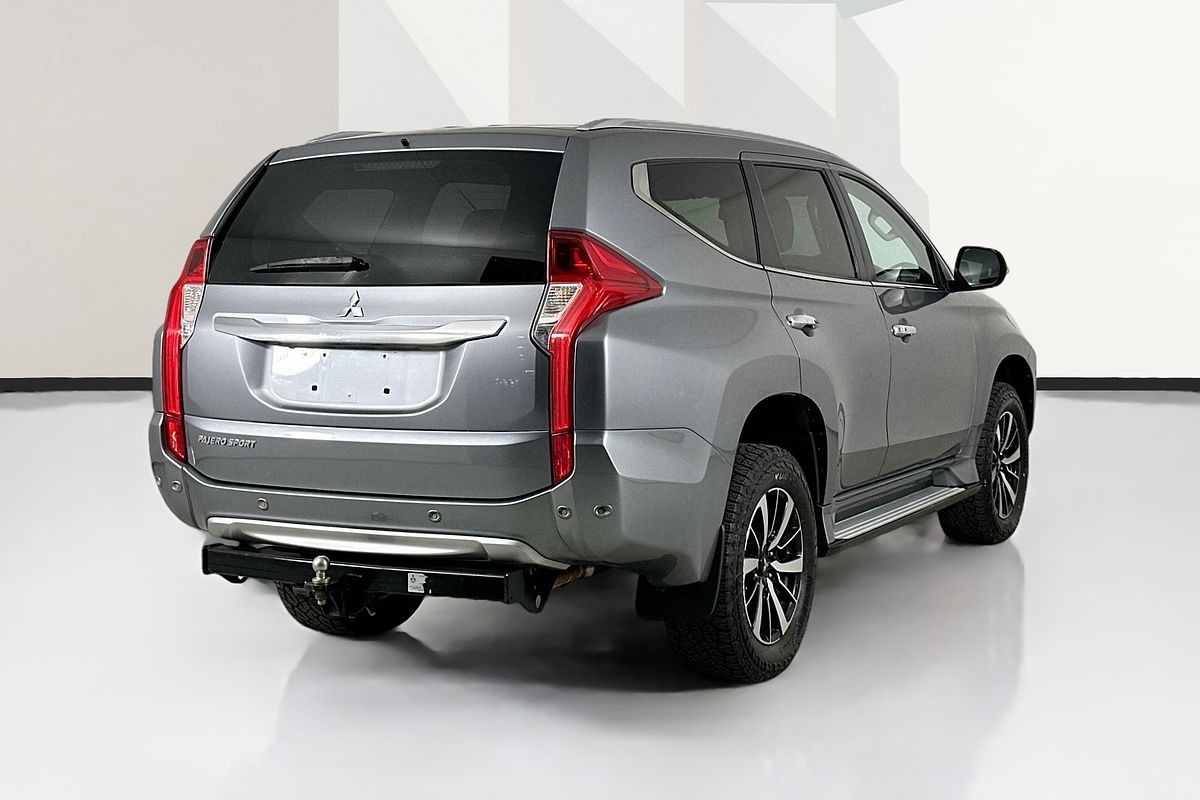 2016 Mitsubishi PAJERO SPORT EXCEED (4x4) QE