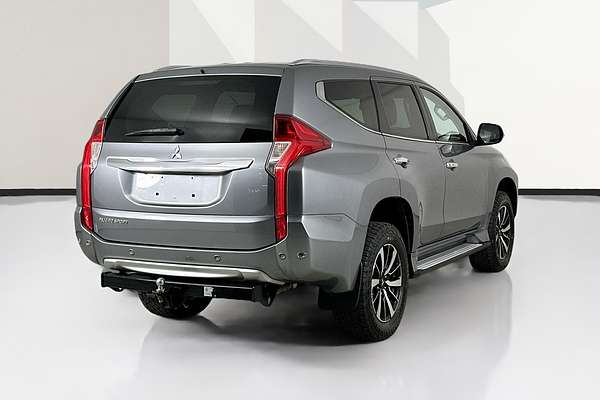 2016 Mitsubishi PAJERO SPORT EXCEED (4x4) QE