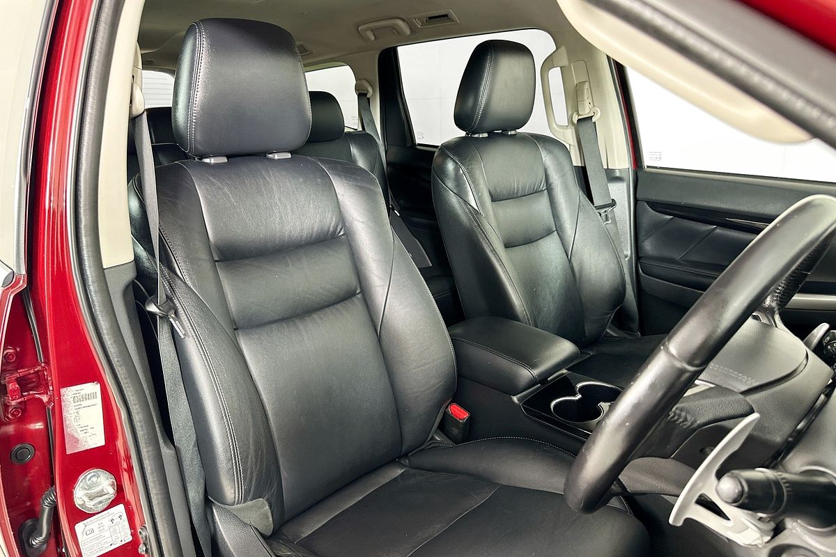 2017 Mitsubishi PAJERO SPORT EXCEED (4x4) 7 SEAT MY17