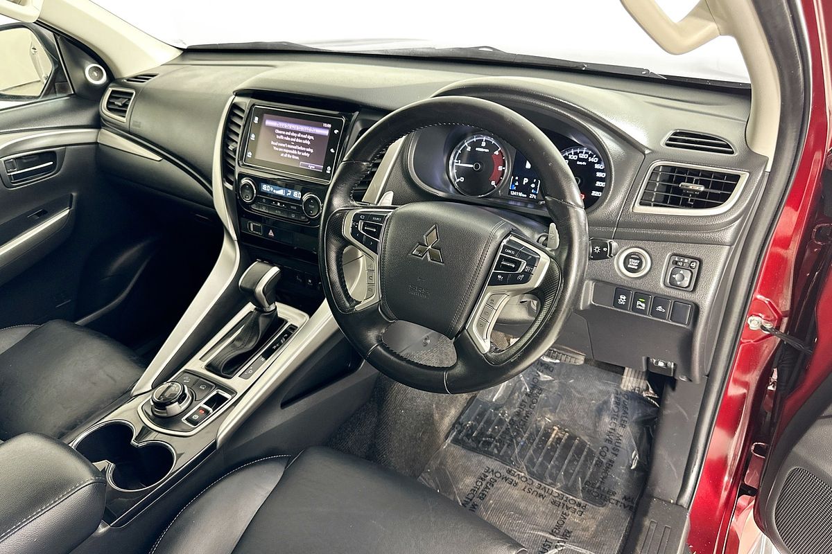 2017 Mitsubishi PAJERO SPORT EXCEED (4x4) 7 SEAT MY17