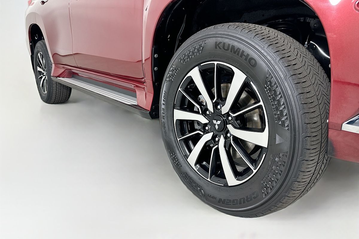 2017 Mitsubishi PAJERO SPORT EXCEED (4x4) 7 SEAT MY17