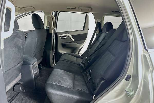 2022 Mitsubishi Pajero Sport GLS QF
