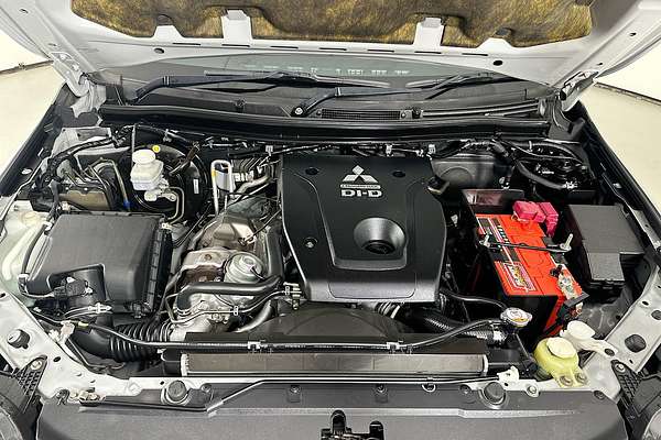 2017 Mitsubishi PAJERO SPORT EXCEED (4x4) 7 SEAT MY17
