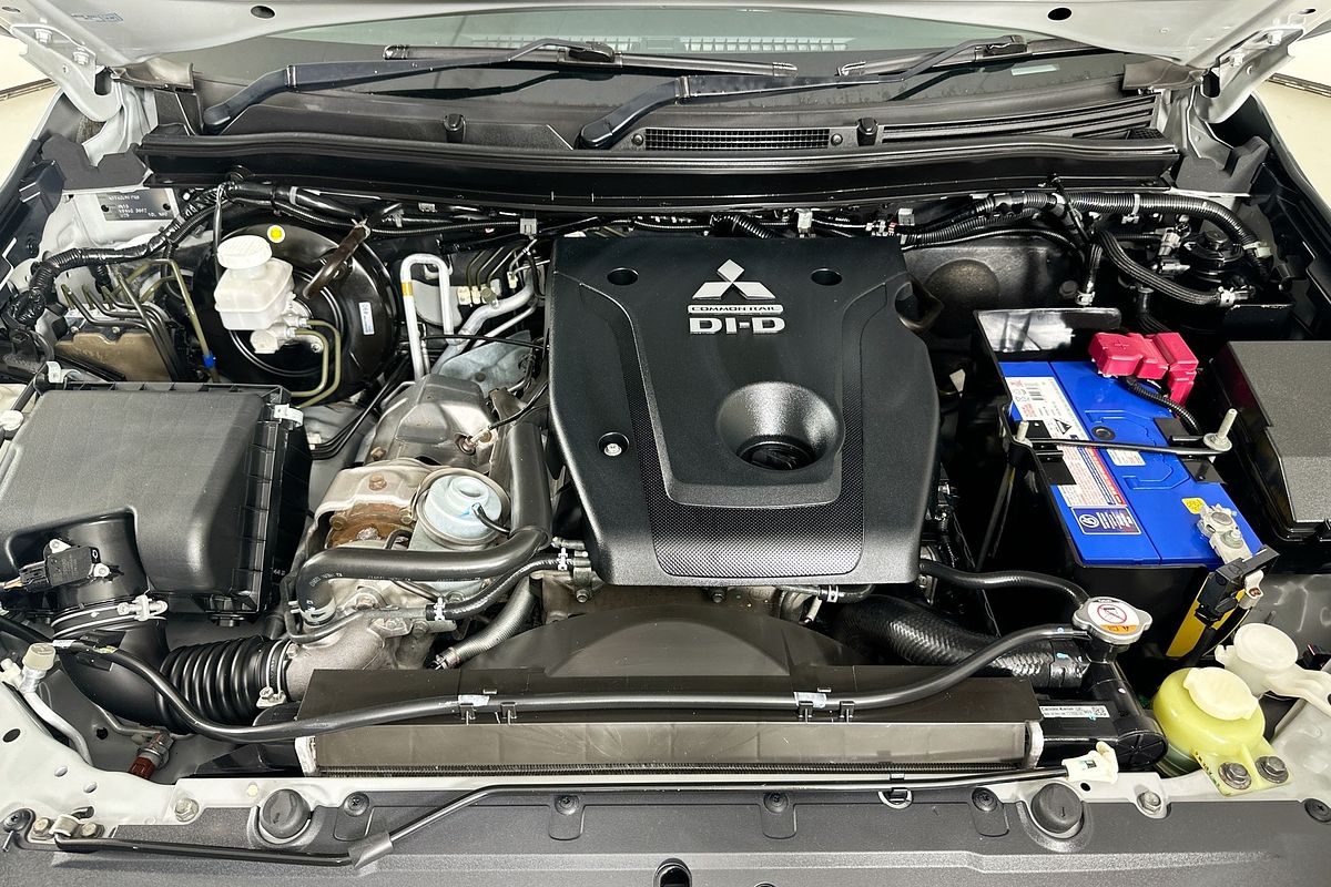 2017 Mitsubishi PAJERO SPORT GLS (4x4) 7 SEAT MY17