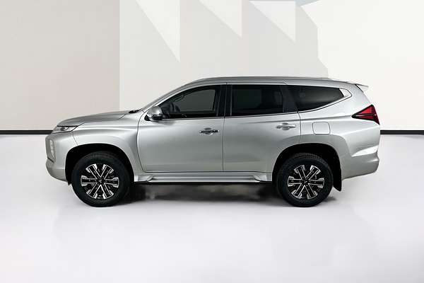 2022 Mitsubishi Pajero Sport GLS QF