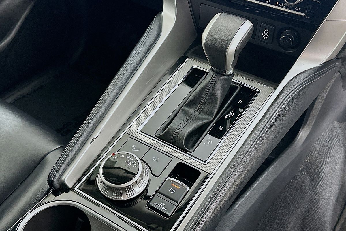 2022 Mitsubishi PAJERO SPORT GLS QF