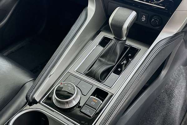 2022 Mitsubishi PAJERO SPORT GLS QF