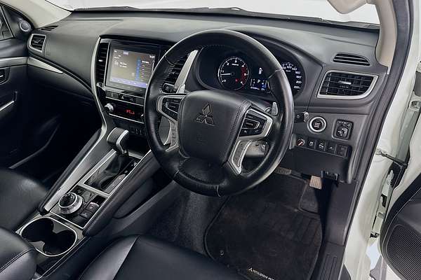 2022 Mitsubishi PAJERO SPORT GLS QF