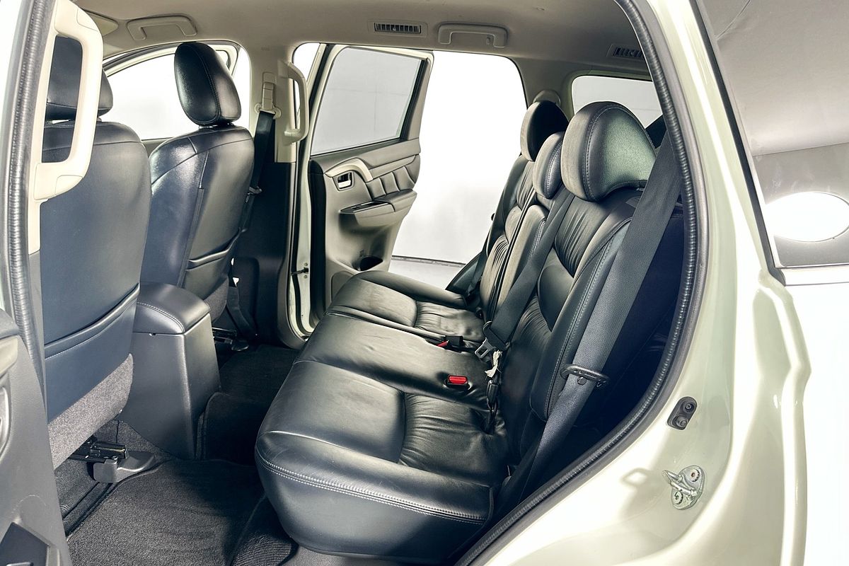 2016 Mitsubishi PAJERO SPORT EXCEED (4x4) 7 SEAT MY16