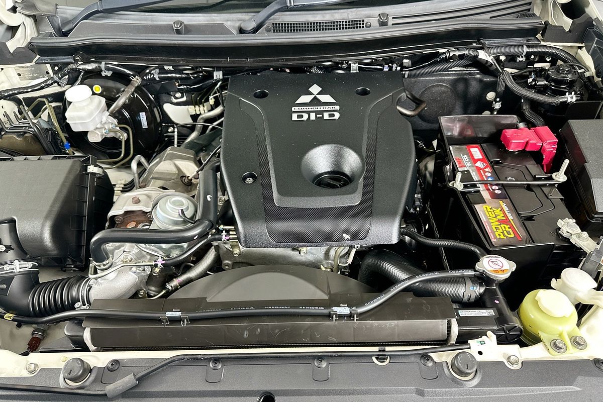 2016 Mitsubishi PAJERO SPORT EXCEED (4x4) 7 SEAT MY16
