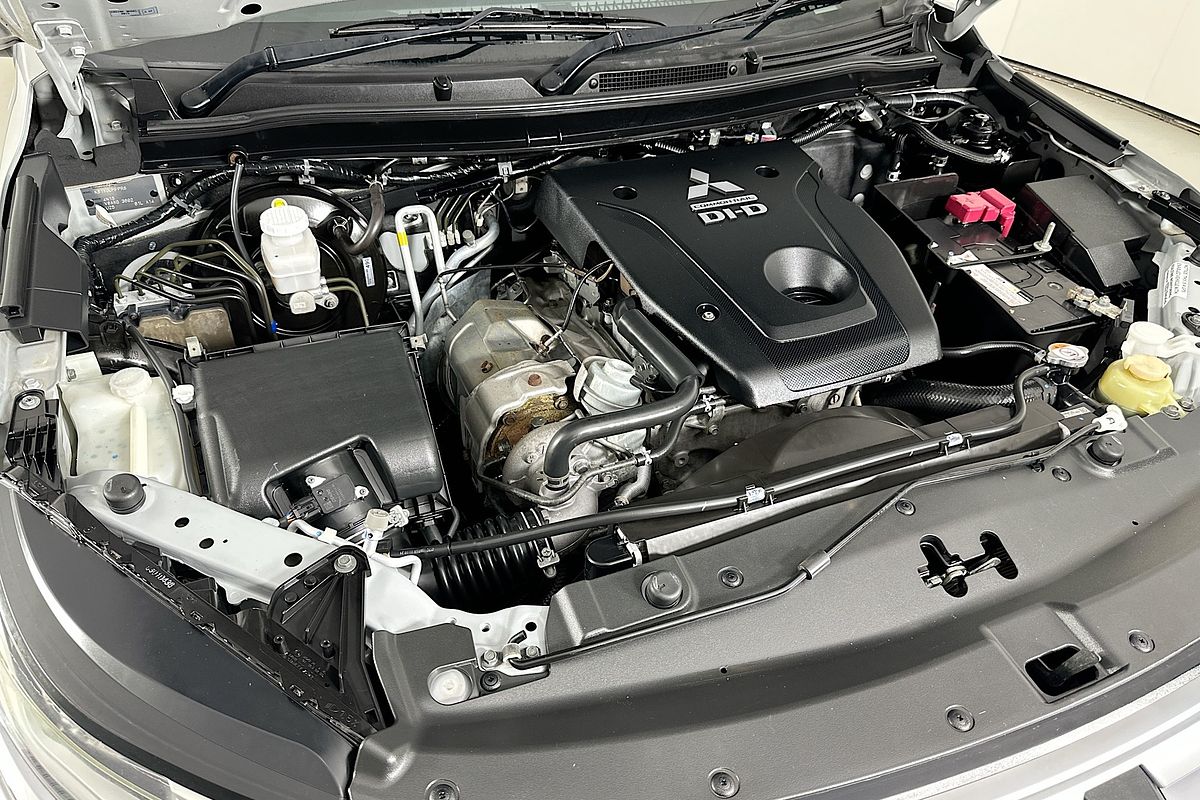 2021 Mitsubishi PAJERO SPORT Exceed QF