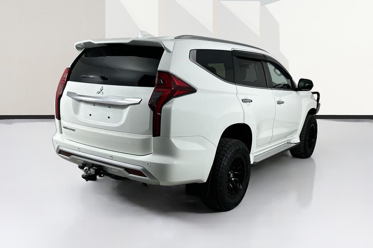 2022 Mitsubishi PAJERO SPORT GLS QF