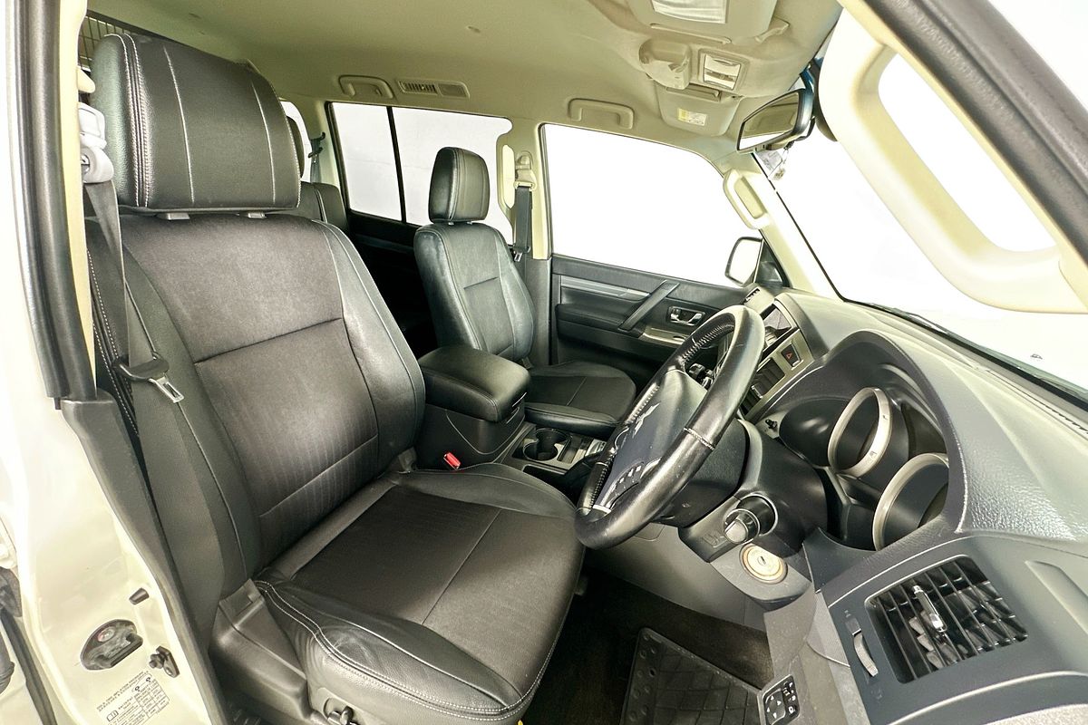 2016 Mitsubishi PAJERO GLS LWB (4x4) NX MY17