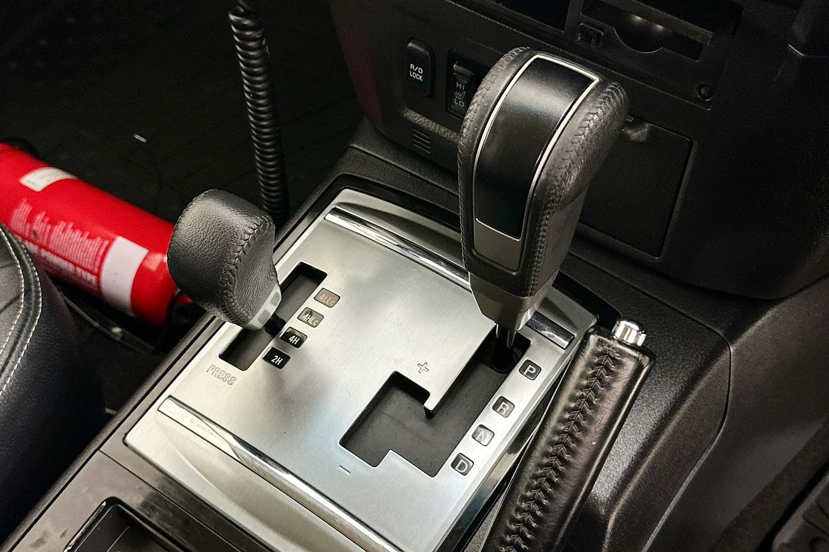 2016 Mitsubishi PAJERO GLS LWB (4x4) NX MY17