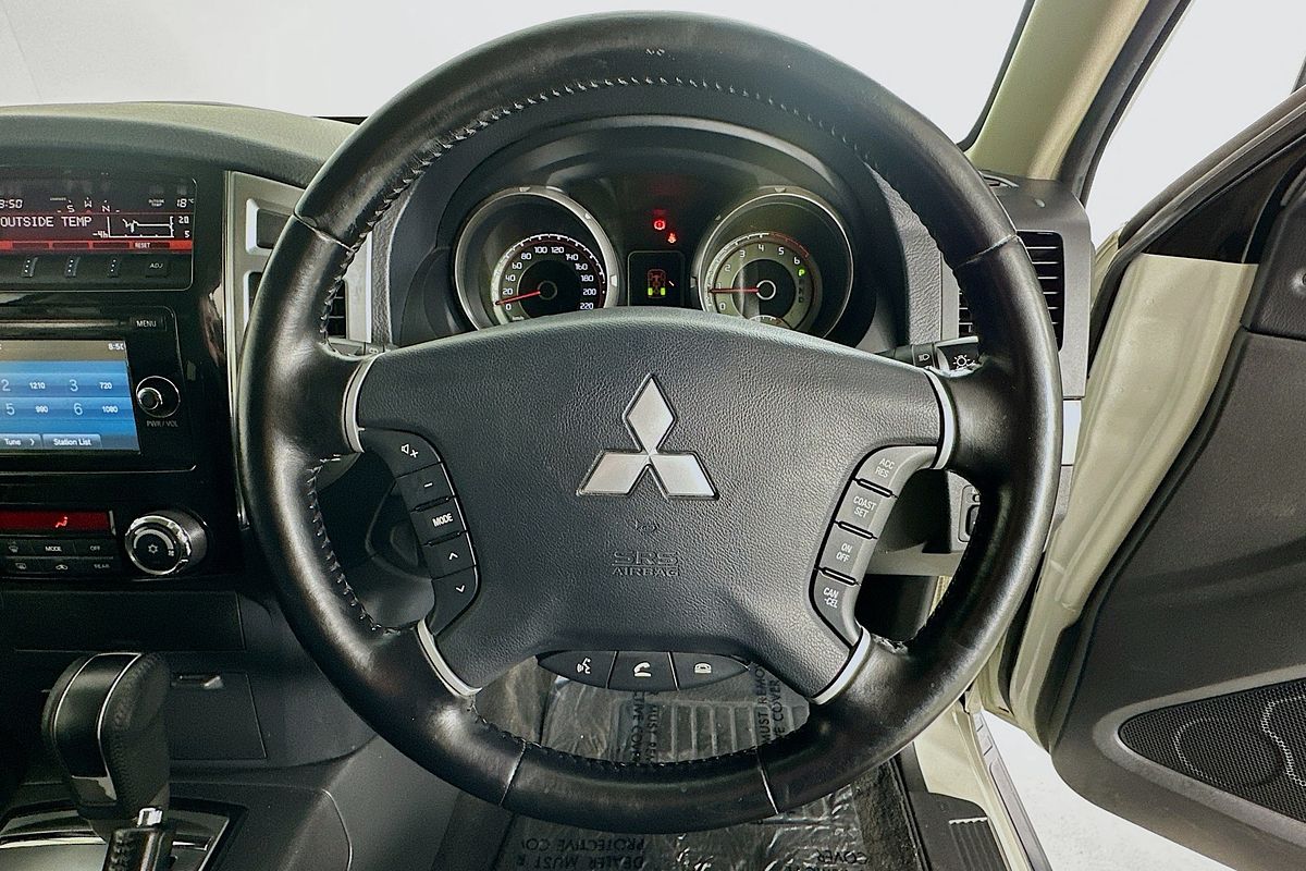 2015 Mitsubishi PAJERO GLX LWB (4x4) NX MY15