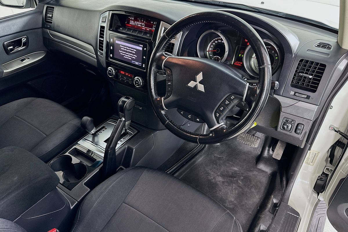 2016 Mitsubishi PAJERO GLX LWB (4x4) NX MY16