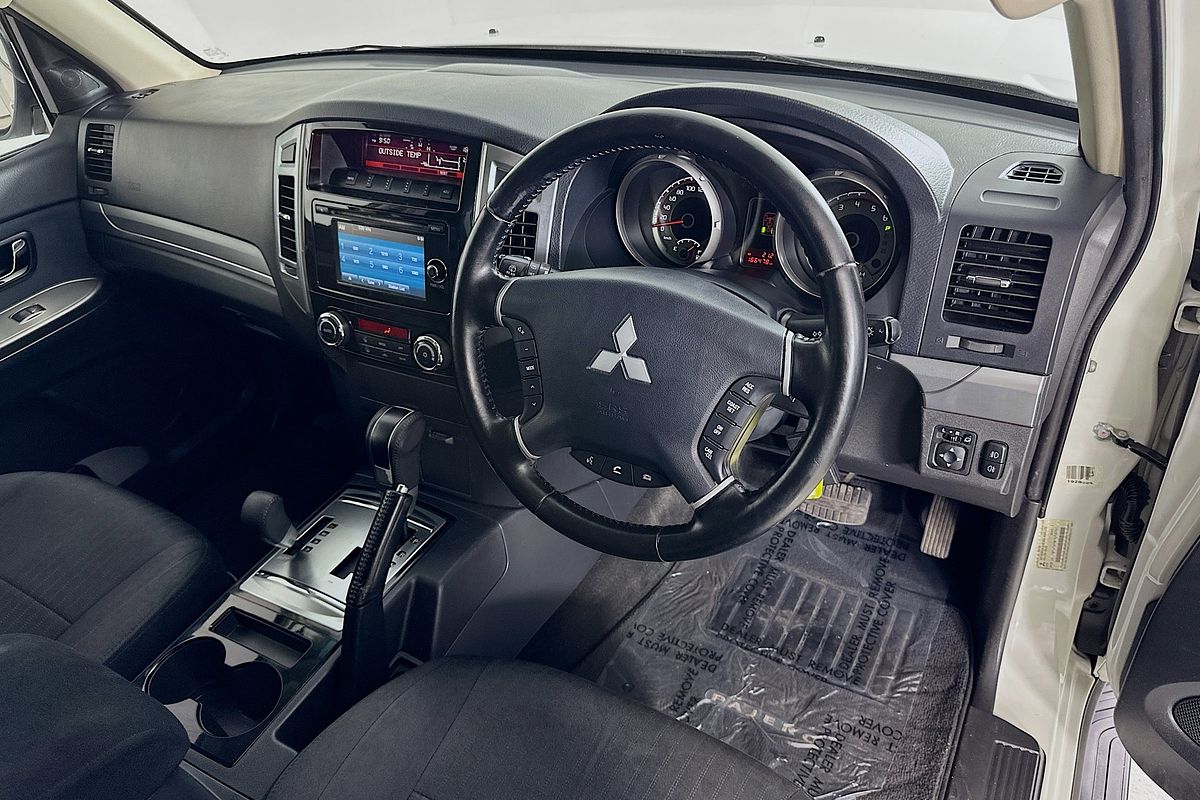 2015 Mitsubishi PAJERO GLX LWB (4x4) NX MY15