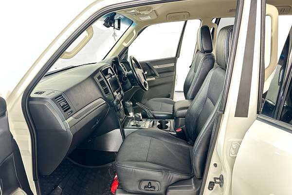 2016 Mitsubishi PAJERO GLS LWB (4x4) NX MY17