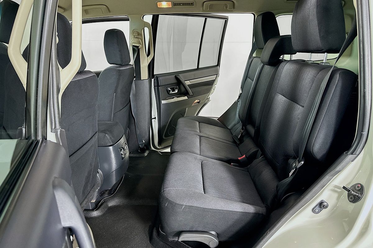 2016 Mitsubishi PAJERO GLX LWB (4x4) NX MY16