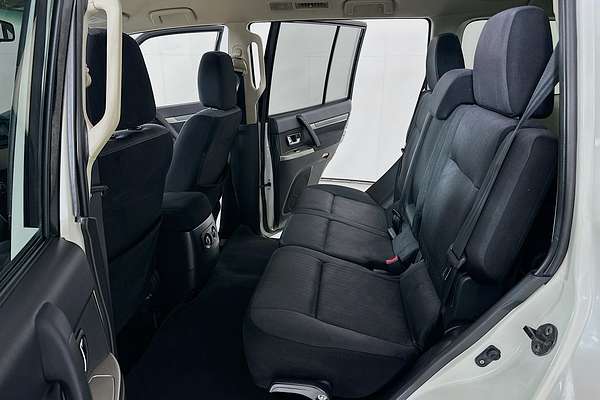 2015 Mitsubishi PAJERO GLX LWB (4x4) NX MY15